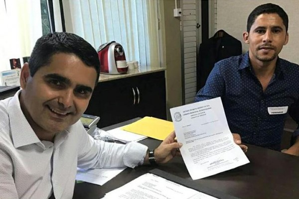 Leia mais sobre o artigo Emerson Garrucha pede R$ 20 mil para instalação de sete ares condicionados na Escola Municipal João Batista Pacheco