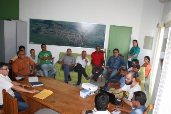 Leia mais sobre o artigo Vereadores participam de reunião ordinária do Condema para debater questões ligadas ao meio ambiente