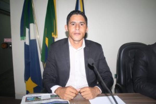 Leia mais sobre o artigo Emerson Garrucha quer manutenção nas estradas da Colônia Canaã e do Assentamento Campina II