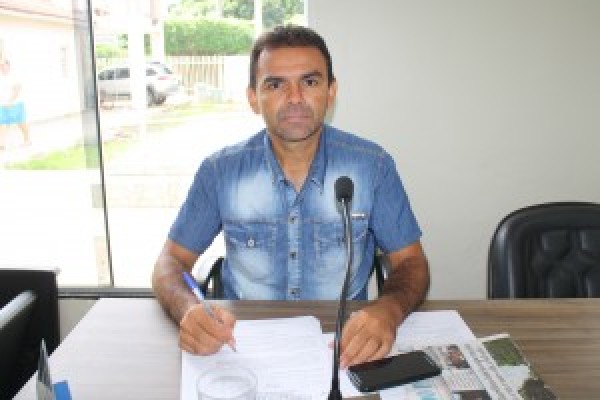 Leia mais sobre o artigo Professor Fernando pede manutenção para a Quadra Municipal Nazário Costa Campos