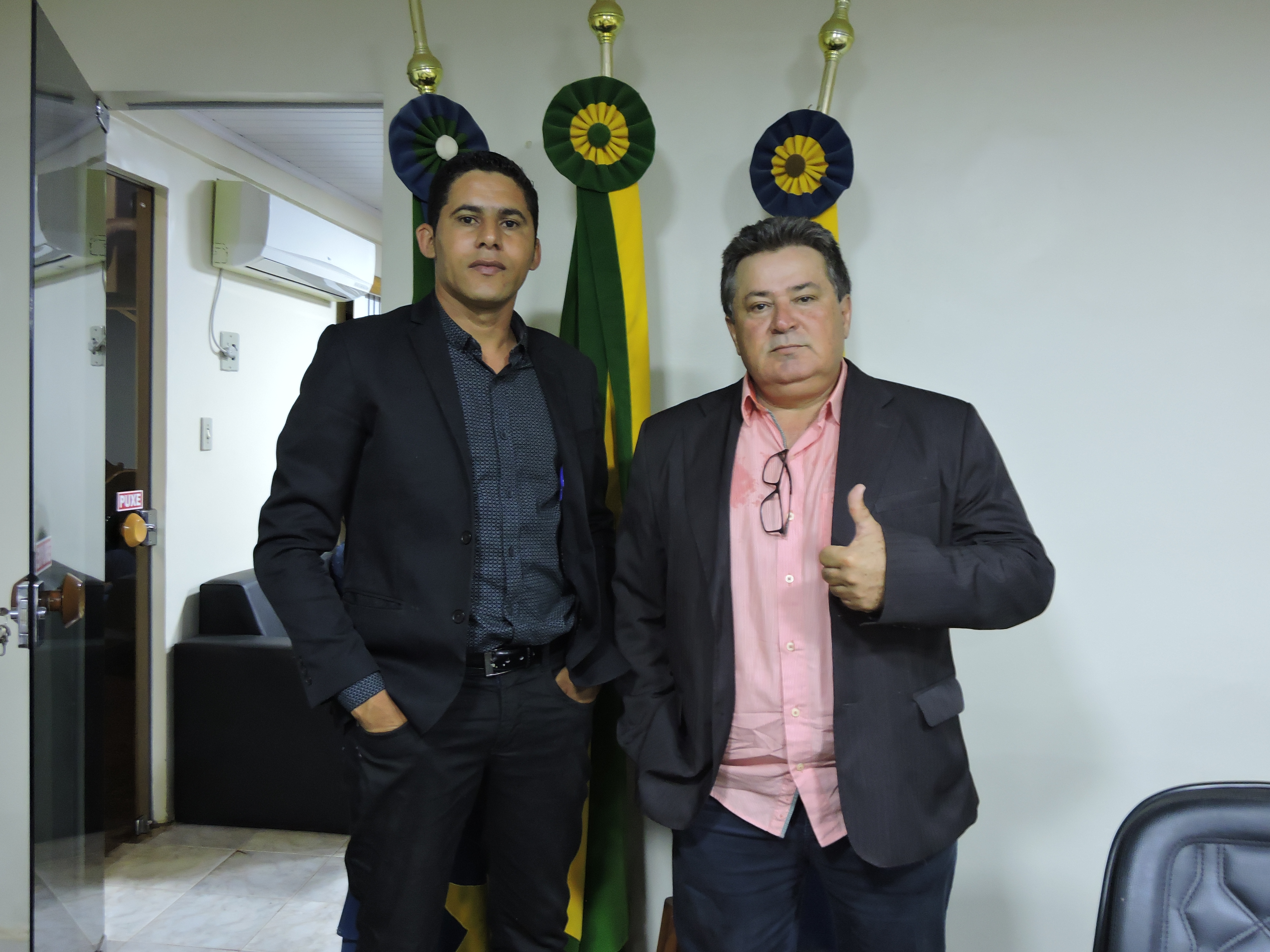 Leia mais sobre o artigo Emerson Garrucha e Osmar Ajala pedem R$1.000.000,00 para pavimentação e drenagem em Bodoquena.