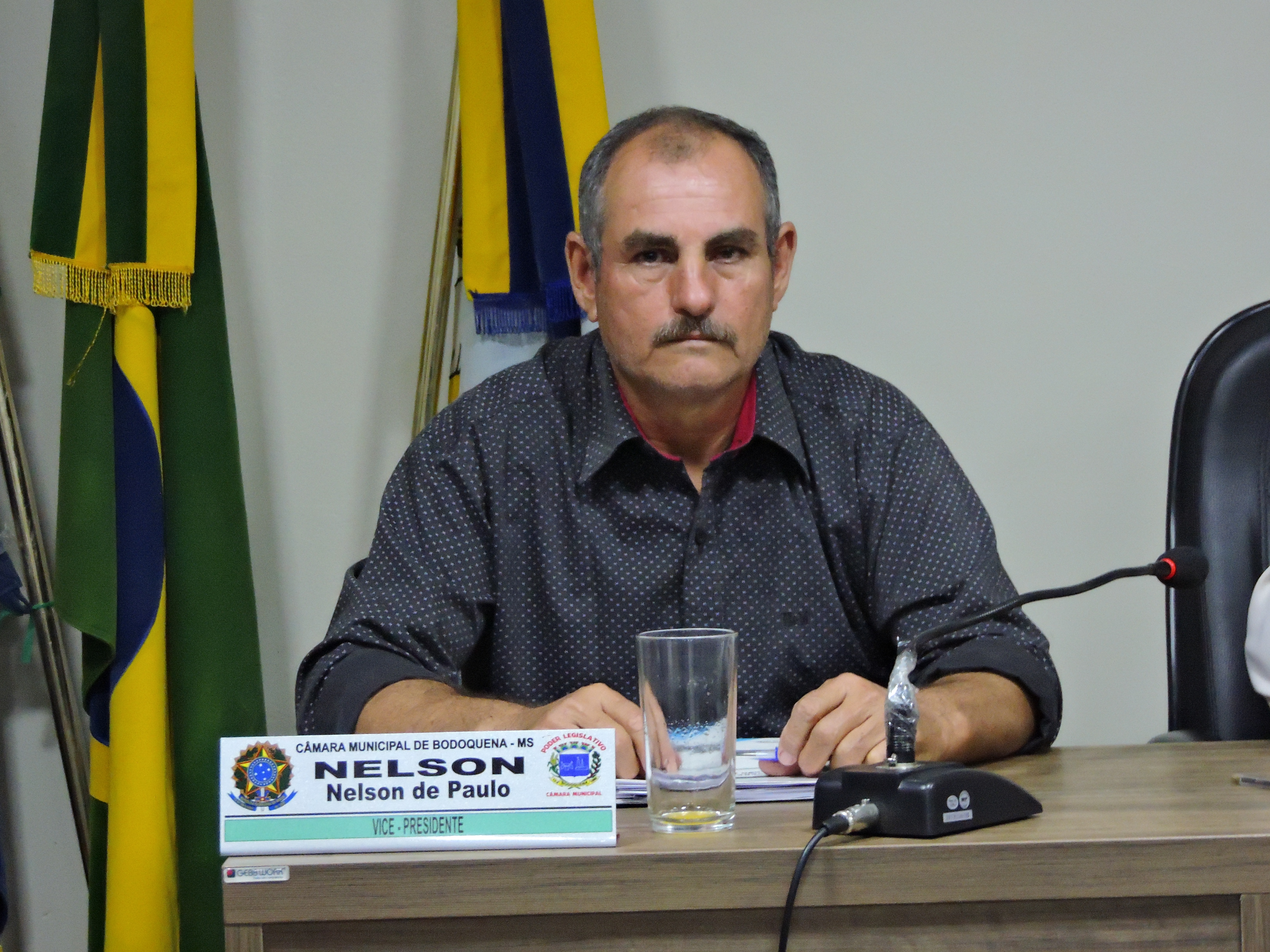 Leia mais sobre o artigo Vereador Nelson de Paulo solicita cascalhamento e patrolamento no Assentamento Serro Alegre e reforma do Posto de Saúde no Canaã.