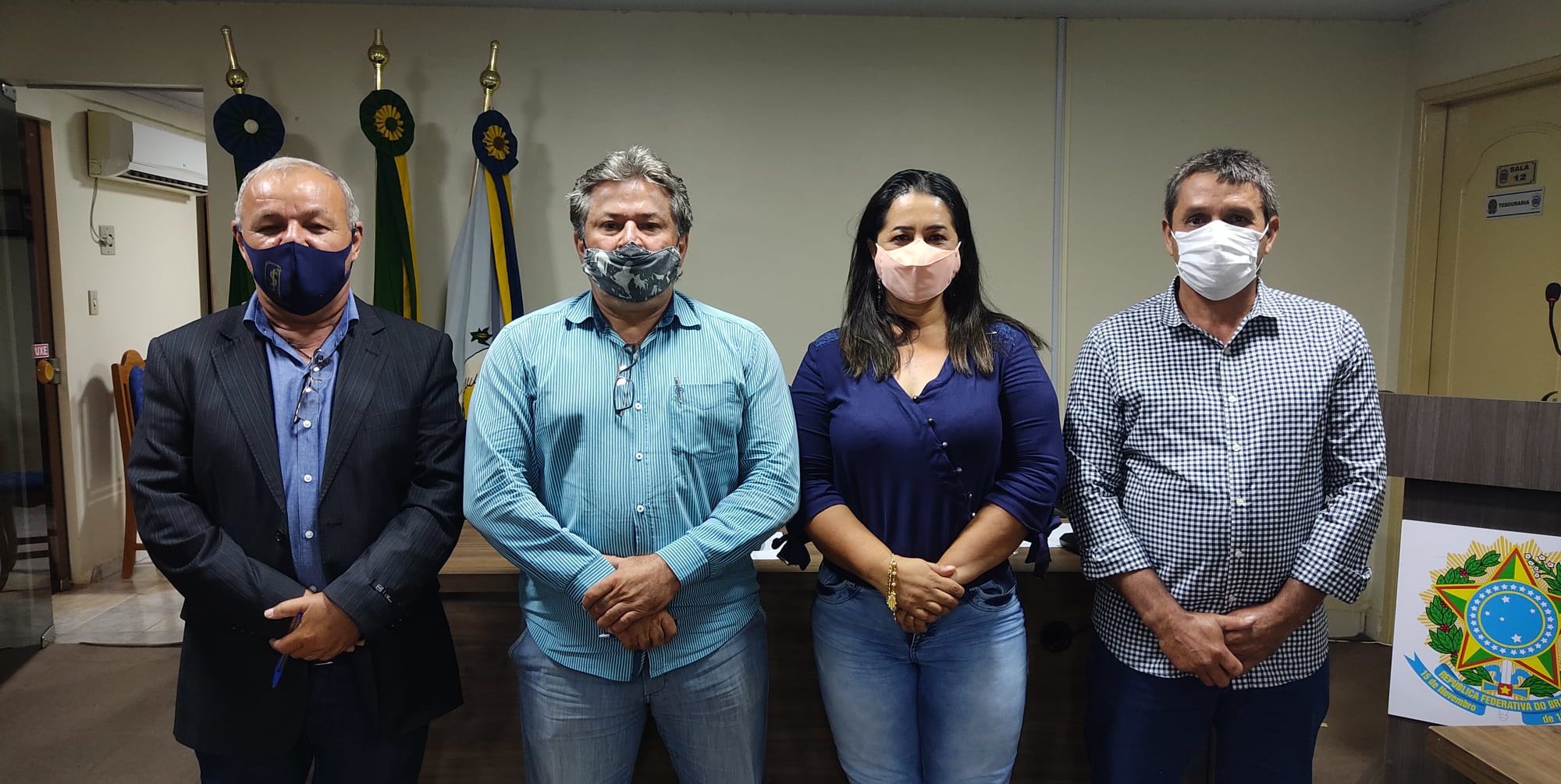 Leia mais sobre o artigo Vereadores solicitam  reforma da Ponte de Madeira sobre o Rio Chapena na Estrada da Fazenda Palmares.